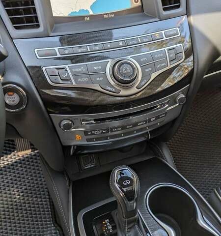 Белый Инфинити QX60, объемом двигателя 3.5 л и пробегом 67 тыс. км за 26000 $, фото 21 на Automoto.ua