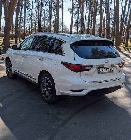 Белый Инфинити QX60, объемом двигателя 3.5 л и пробегом 67 тыс. км за 26000 $, фото 11 на Automoto.ua