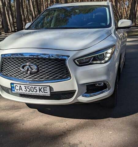 Белый Инфинити QX60, объемом двигателя 3.5 л и пробегом 67 тыс. км за 26000 $, фото 2 на Automoto.ua