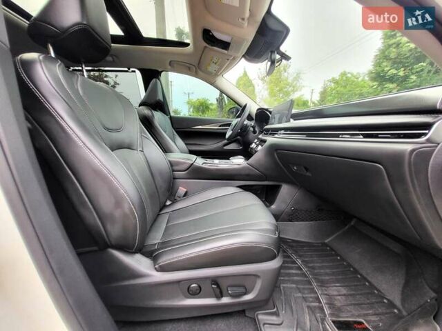 Білий Інфініті QX60, об'ємом двигуна 3.5 л та пробігом 75 тис. км за 35000 $, фото 15 на Automoto.ua