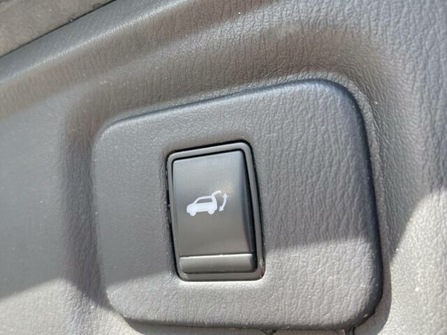 Черный Инфинити QX60, объемом двигателя 2.5 л и пробегом 206 тыс. км за 14500 $, фото 25 на Automoto.ua