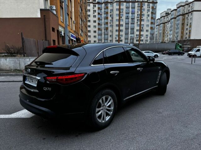 Черный Инфинити QX60, объемом двигателя 3.7 л и пробегом 230 тыс. км за 16500 $, фото 1 на Automoto.ua
