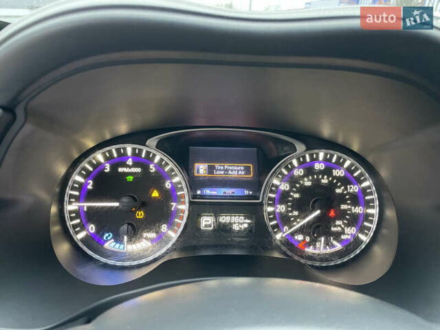 Черный Инфинити QX60, объемом двигателя 2.5 л и пробегом 174 тыс. км за 12800 $, фото 13 на Automoto.ua