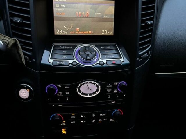 Черный Инфинити QX60, объемом двигателя 3.7 л и пробегом 230 тыс. км за 16500 $, фото 7 на Automoto.ua