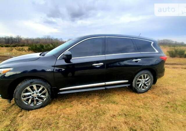 Чорний Інфініті QX60, об'ємом двигуна 3.5 л та пробігом 119 тис. км за 17000 $, фото 18 на Automoto.ua