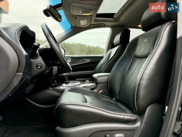 Чорний Інфініті QX60, об'ємом двигуна 2.5 л та пробігом 123 тис. км за 18997 $, фото 43 на Automoto.ua