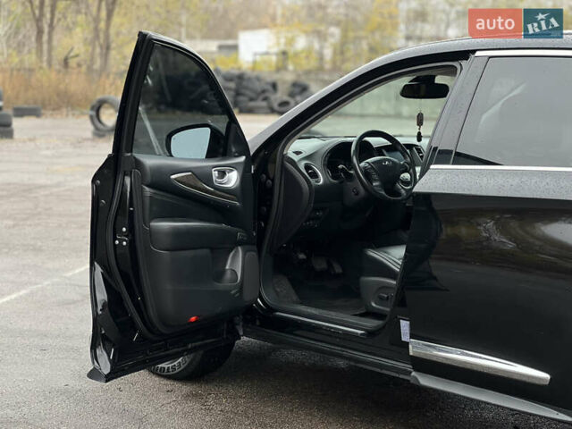 Черный Инфинити QX60, объемом двигателя 3.5 л и пробегом 200 тыс. км за 11500 $, фото 18 на Automoto.ua