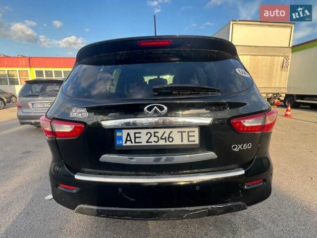 Черный Инфинити QX60, объемом двигателя 3.5 л и пробегом 232 тыс. км за 12000 $, фото 6 на Automoto.ua