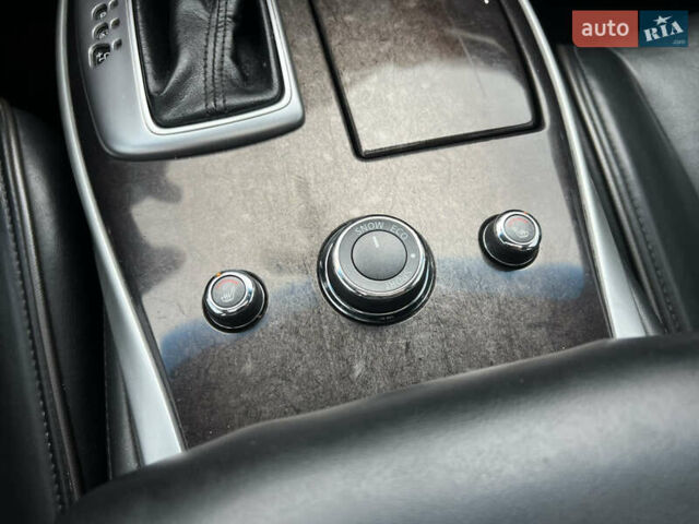 Черный Инфинити QX60, объемом двигателя 3.5 л и пробегом 200 тыс. км за 11500 $, фото 32 на Automoto.ua