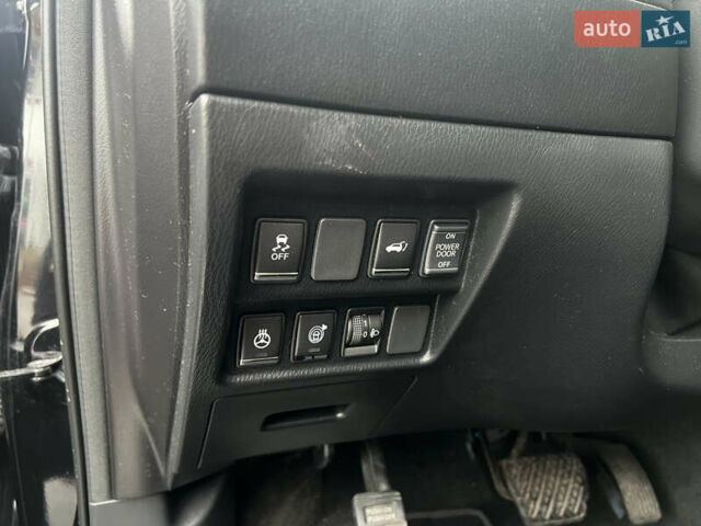 Черный Инфинити QX60, объемом двигателя 3.5 л и пробегом 200 тыс. км за 11500 $, фото 23 на Automoto.ua