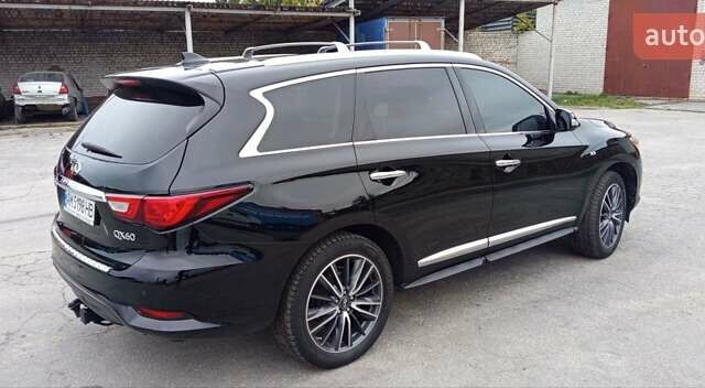 Чорний Інфініті QX60, об'ємом двигуна 3.5 л та пробігом 122 тис. км за 16500 $, фото 3 на Automoto.ua