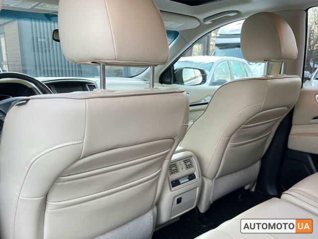 Черный Инфинити QX60, объемом двигателя 3.5 л и пробегом 165 тыс. км за 22500 $, фото 14 на Automoto.ua