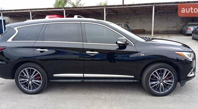 Чорний Інфініті QX60, об'ємом двигуна 3.5 л та пробігом 122 тис. км за 16500 $, фото 5 на Automoto.ua