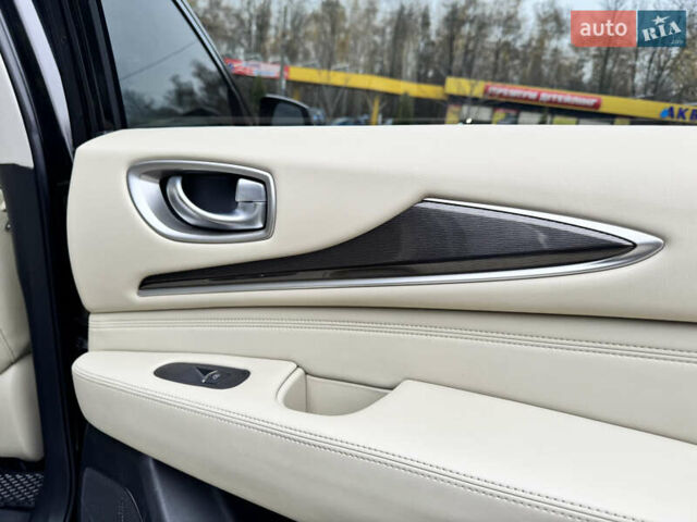 Черный Инфинити QX60, объемом двигателя 3.5 л и пробегом 167 тыс. км за 17700 $, фото 43 на Automoto.ua