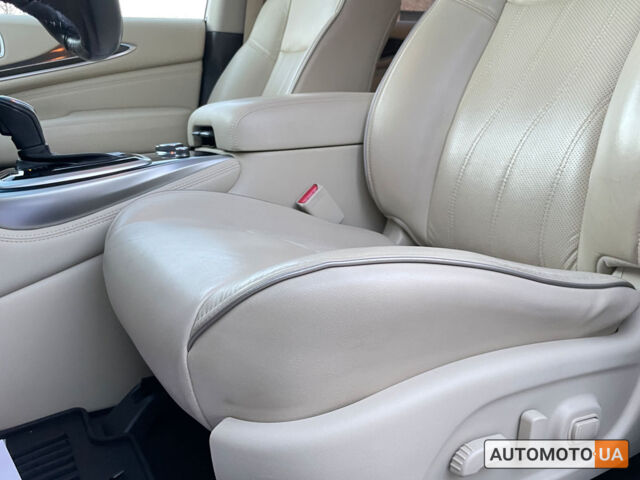 Черный Инфинити QX60, объемом двигателя 3.5 л и пробегом 165 тыс. км за 22500 $, фото 12 на Automoto.ua