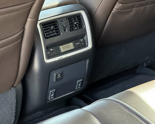 Черный Инфинити QX60, объемом двигателя 3.5 л и пробегом 176 тыс. км за 16700 $, фото 23 на Automoto.ua