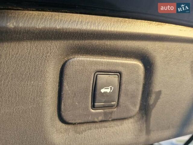 Черный Инфинити QX60, объемом двигателя 3.5 л и пробегом 245 тыс. км за 15999 $, фото 13 на Automoto.ua