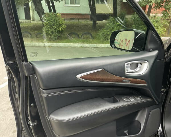 Черный Инфинити QX60, объемом двигателя 3.5 л и пробегом 195 тыс. км за 19000 $, фото 11 на Automoto.ua