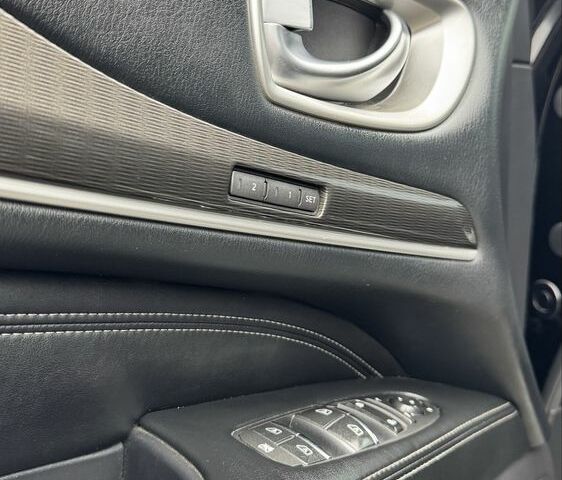 Черный Инфинити QX60, объемом двигателя 3.5 л и пробегом 146 тыс. км за 17700 $, фото 14 на Automoto.ua