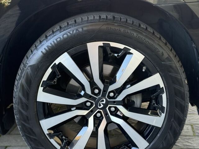 Чорний Інфініті QX60, об'ємом двигуна 3.5 л та пробігом 108 тис. км за 21000 $, фото 4 на Automoto.ua