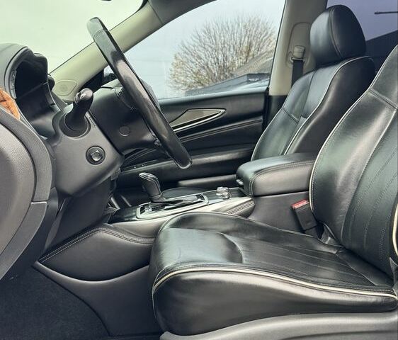 Черный Инфинити QX60, объемом двигателя 3.5 л и пробегом 146 тыс. км за 17700 $, фото 12 на Automoto.ua