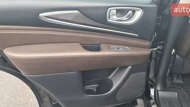 Черный Инфинити QX60, объемом двигателя 3.5 л и пробегом 76 тыс. км за 24500 $, фото 6 на Automoto.ua