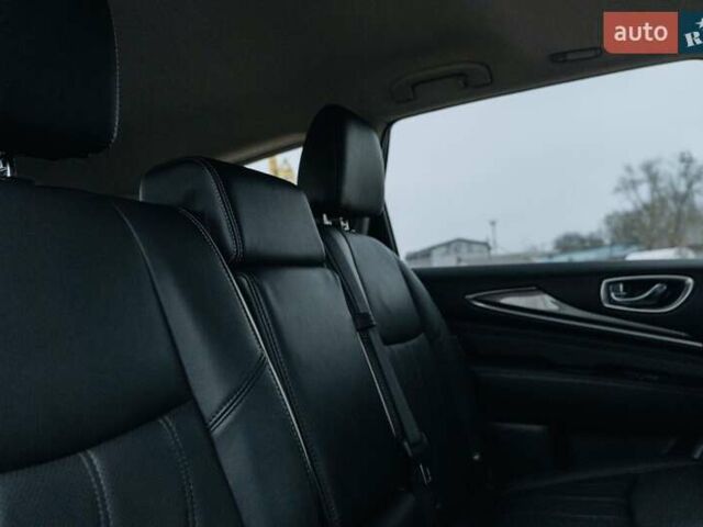 Чорний Інфініті QX60, об'ємом двигуна 3.5 л та пробігом 109 тис. км за 22000 $, фото 61 на Automoto.ua