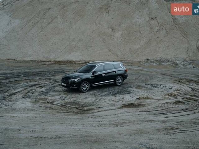 Чорний Інфініті QX60, об'ємом двигуна 3.5 л та пробігом 109 тис. км за 22000 $, фото 24 на Automoto.ua