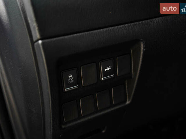 Черный Инфинити QX60, объемом двигателя 3.5 л и пробегом 101 тыс. км за 17400 $, фото 19 на Automoto.ua