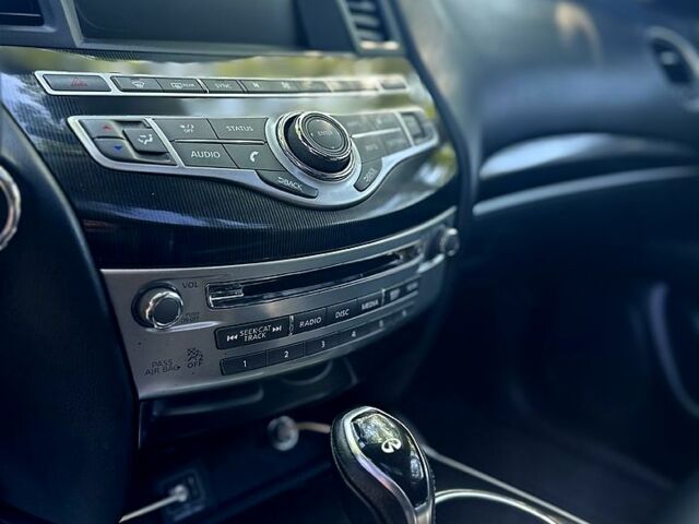 Черный Инфинити QX60, объемом двигателя 3.5 л и пробегом 0 тыс. км за 21900 $, фото 6 на Automoto.ua