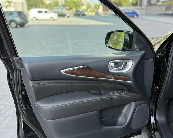 Черный Инфинити QX60, объемом двигателя 3.5 л и пробегом 144 тыс. км за 19999 $, фото 18 на Automoto.ua