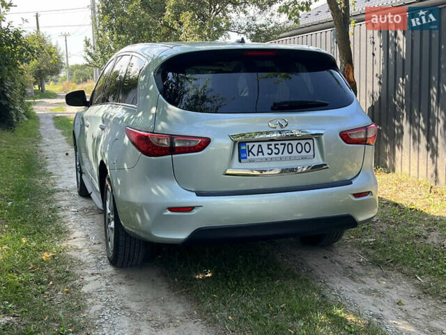Серый Инфинити QX60, объемом двигателя 3.5 л и пробегом 244 тыс. км за 15000 $, фото 1 на Automoto.ua