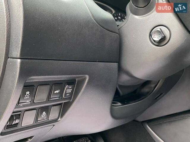 Серый Инфинити QX60, объемом двигателя 3.5 л и пробегом 151 тыс. км за 12500 $, фото 12 на Automoto.ua