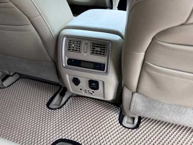 Сірий Інфініті QX60, об'ємом двигуна 3.5 л та пробігом 120 тис. км за 14200 $, фото 10 на Automoto.ua