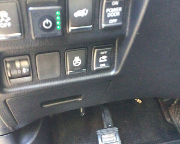 Серый Инфинити QX60, объемом двигателя 3.5 л и пробегом 163 тыс. км за 14000 $, фото 10 на Automoto.ua