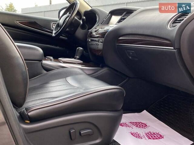 Серый Инфинити QX60, объемом двигателя 3.5 л и пробегом 151 тыс. км за 12500 $, фото 18 на Automoto.ua