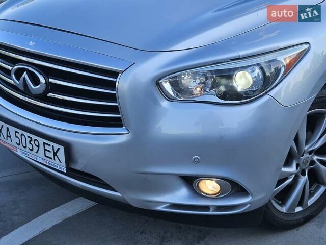 Серый Инфинити QX60, объемом двигателя 3.5 л и пробегом 186 тыс. км за 14300 $, фото 4 на Automoto.ua