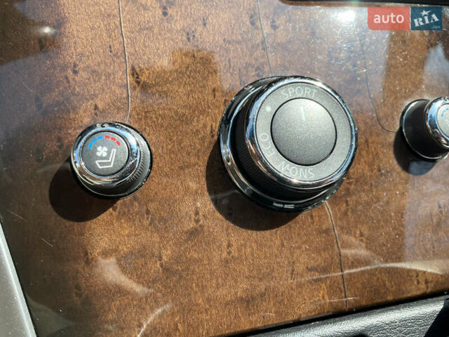 Сірий Інфініті QX60, об'ємом двигуна 0 л та пробігом 178 тис. км за 12800 $, фото 13 на Automoto.ua