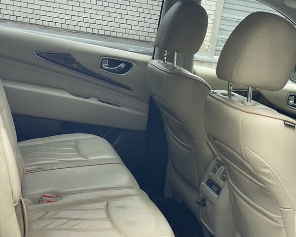 Серый Инфинити QX60, объемом двигателя 3.5 л и пробегом 190 тыс. км за 12500 $, фото 13 на Automoto.ua
