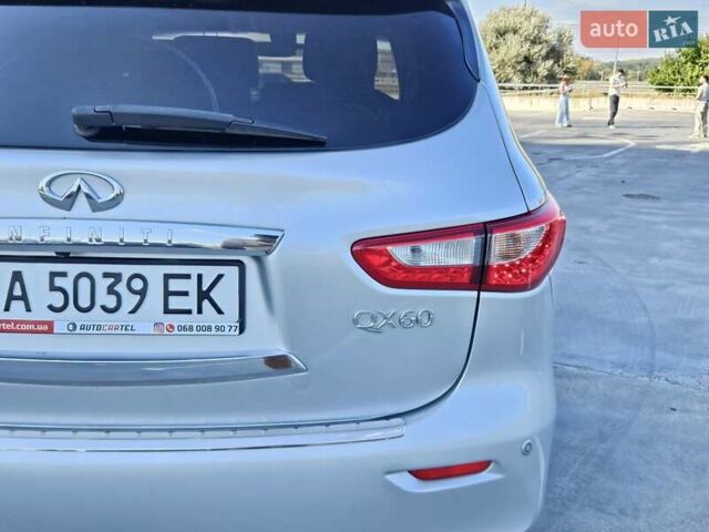 Серый Инфинити QX60, объемом двигателя 3.5 л и пробегом 186 тыс. км за 14300 $, фото 13 на Automoto.ua