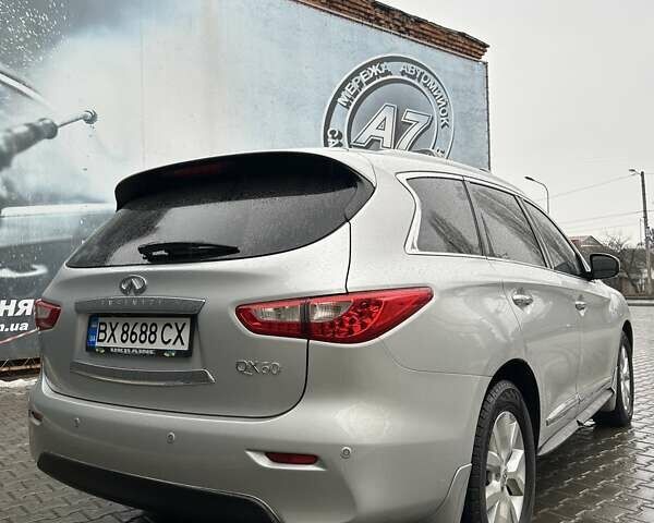 Серый Инфинити QX60, объемом двигателя 3.5 л и пробегом 188 тыс. км за 16800 $, фото 2 на Automoto.ua