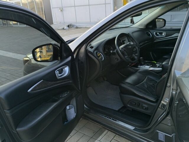 Серый Инфинити QX60, объемом двигателя 3.5 л и пробегом 130 тыс. км за 14800 $, фото 5 на Automoto.ua