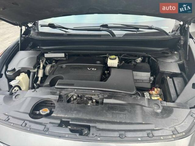 Серый Инфинити QX60, объемом двигателя 3.5 л и пробегом 72 тыс. км за 13900 $, фото 13 на Automoto.ua