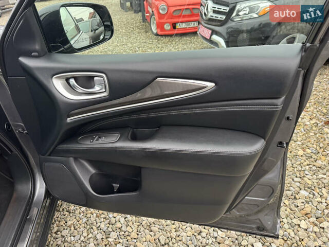 Серый Инфинити QX60, объемом двигателя 3.5 л и пробегом 204 тыс. км за 16500 $, фото 29 на Automoto.ua