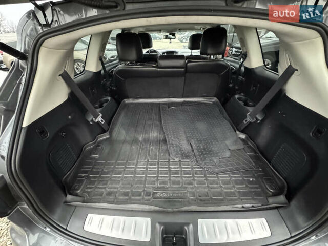 Серый Инфинити QX60, объемом двигателя 3.5 л и пробегом 204 тыс. км за 16500 $, фото 27 на Automoto.ua