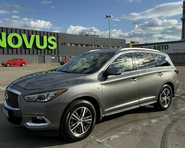 Серый Инфинити QX60, объемом двигателя 3.5 л и пробегом 243 тыс. км за 19000 $, фото 4 на Automoto.ua