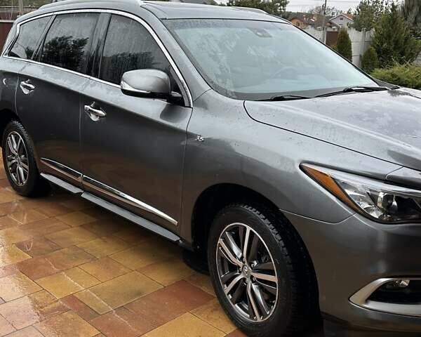 Серый Инфинити QX60, объемом двигателя 3.5 л и пробегом 168 тыс. км за 17300 $, фото 2 на Automoto.ua