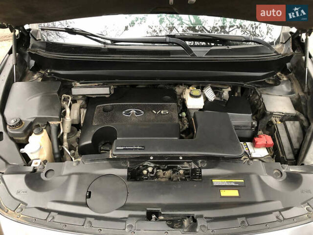 Серый Инфинити QX60, объемом двигателя 3.5 л и пробегом 184 тыс. км за 16500 $, фото 15 на Automoto.ua