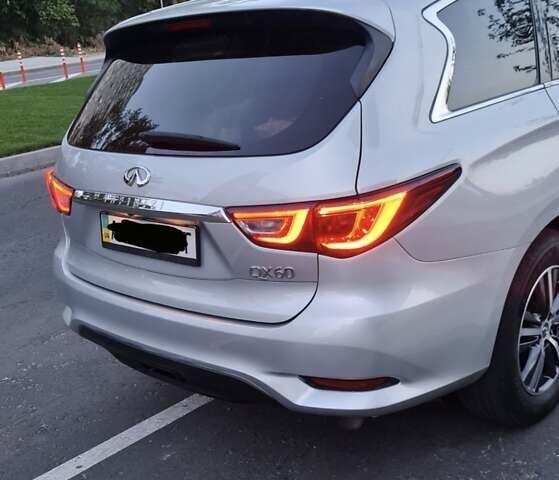 Сірий Інфініті QX60, об'ємом двигуна 3.5 л та пробігом 165 тис. км за 17500 $, фото 17 на Automoto.ua