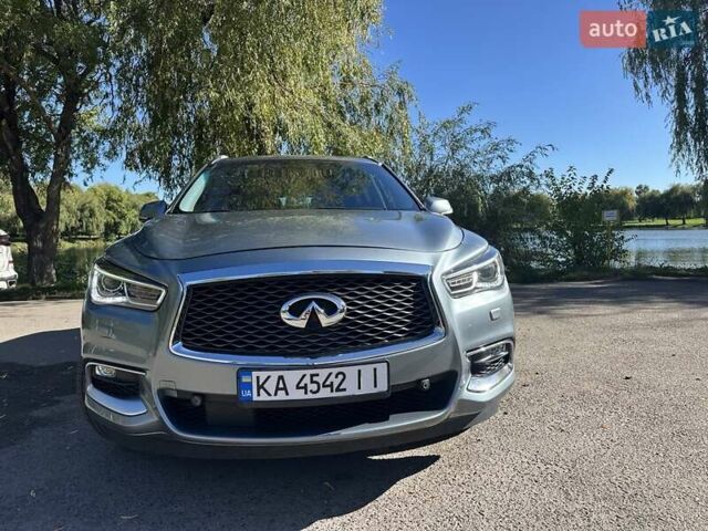 Серый Инфинити QX60, объемом двигателя 3.5 л и пробегом 213 тыс. км за 17100 $, фото 1 на Automoto.ua